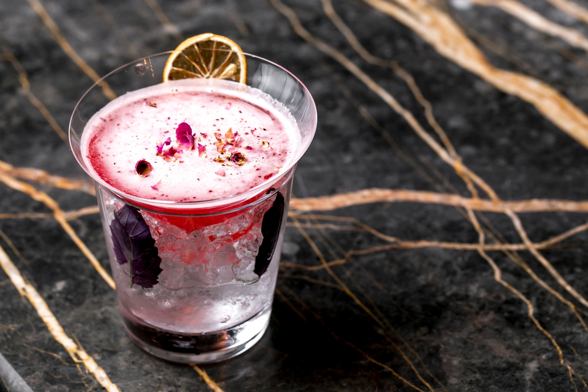 Pink Gin: What is it and how to make it